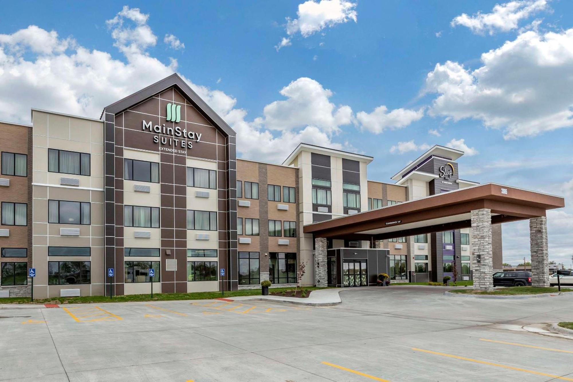Sleep Inn & Suites Milwaukee-Franklin فرانكلين المظهر الخارجي الصورة