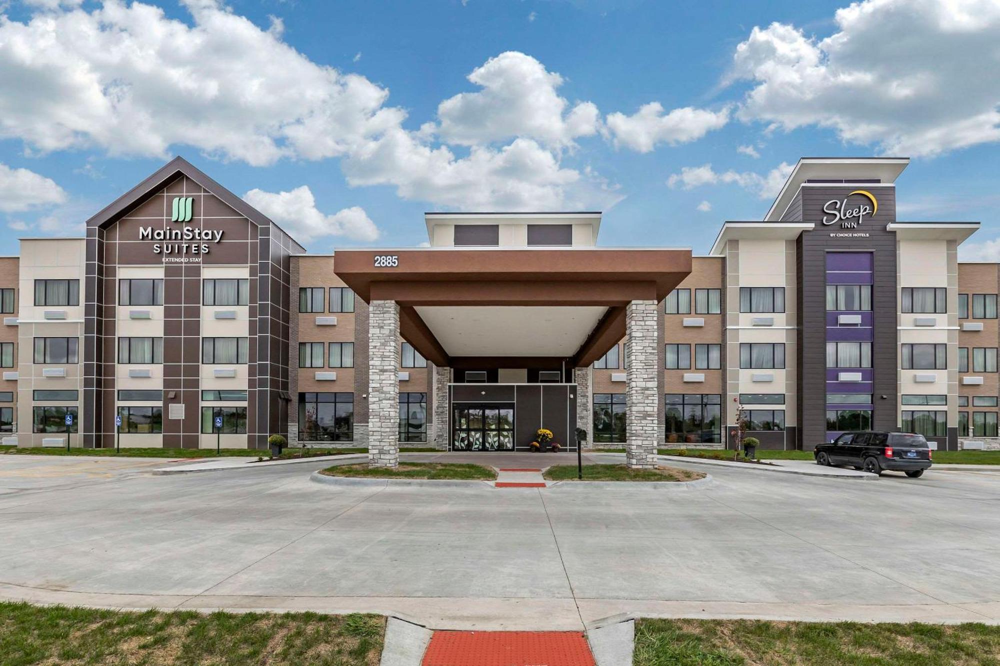 Sleep Inn & Suites Milwaukee-Franklin فرانكلين المظهر الخارجي الصورة